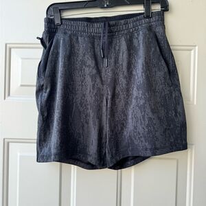 Lululemon License To Train Liner Short 6 Inch. Size M Black